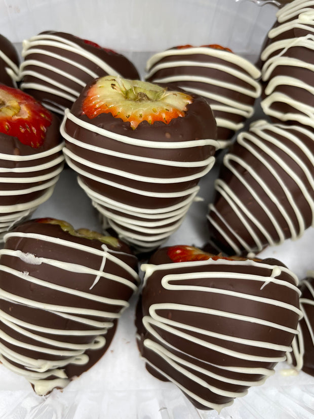 Gourmet Chocolate Covered Strawberries - Veez Decadent Brownies